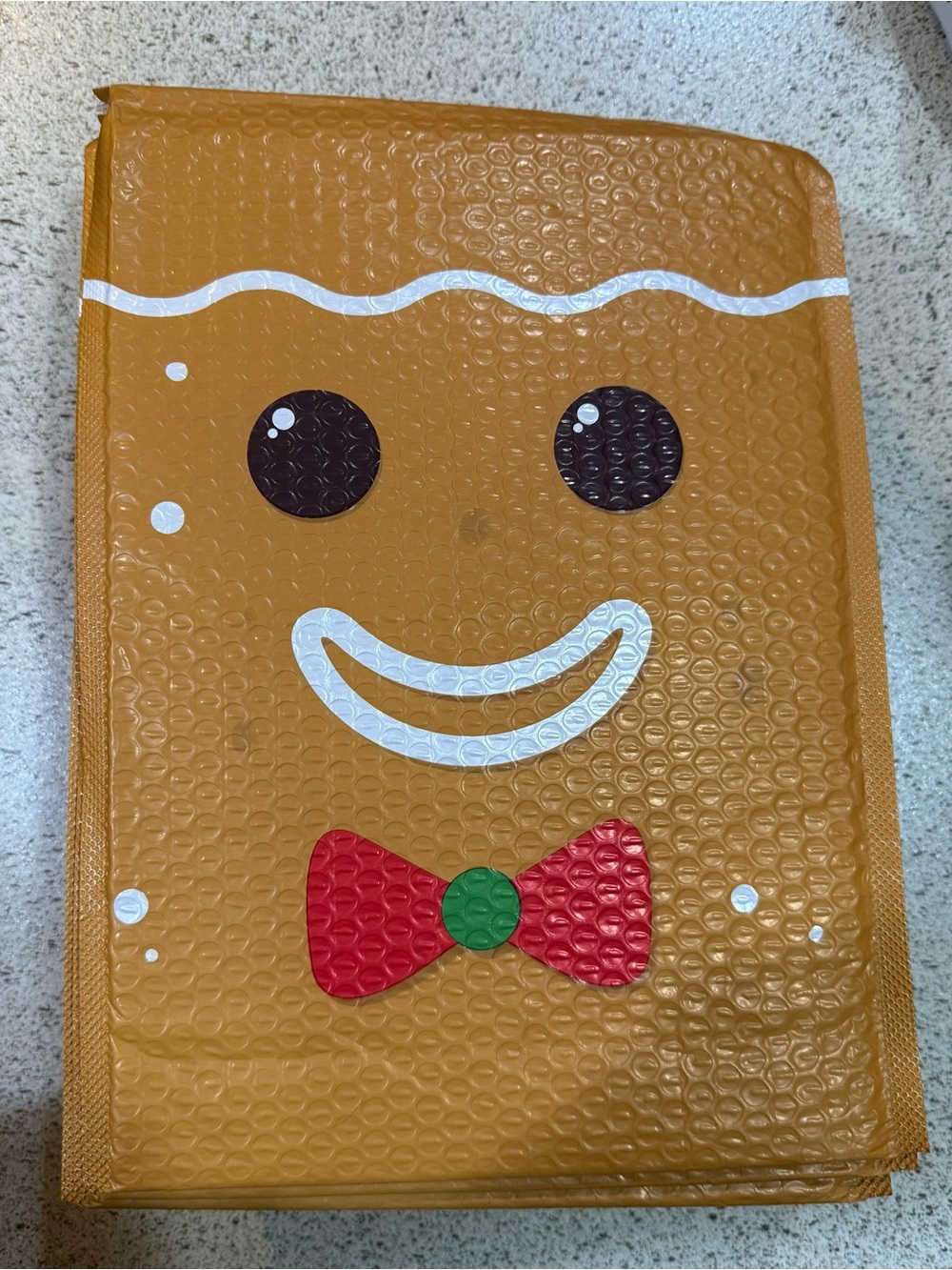 50 Pack of 10x13 Holiday Bubble Mailers - 25 Santa Face and 25 Gingerbread Man - Picture 3 of 11